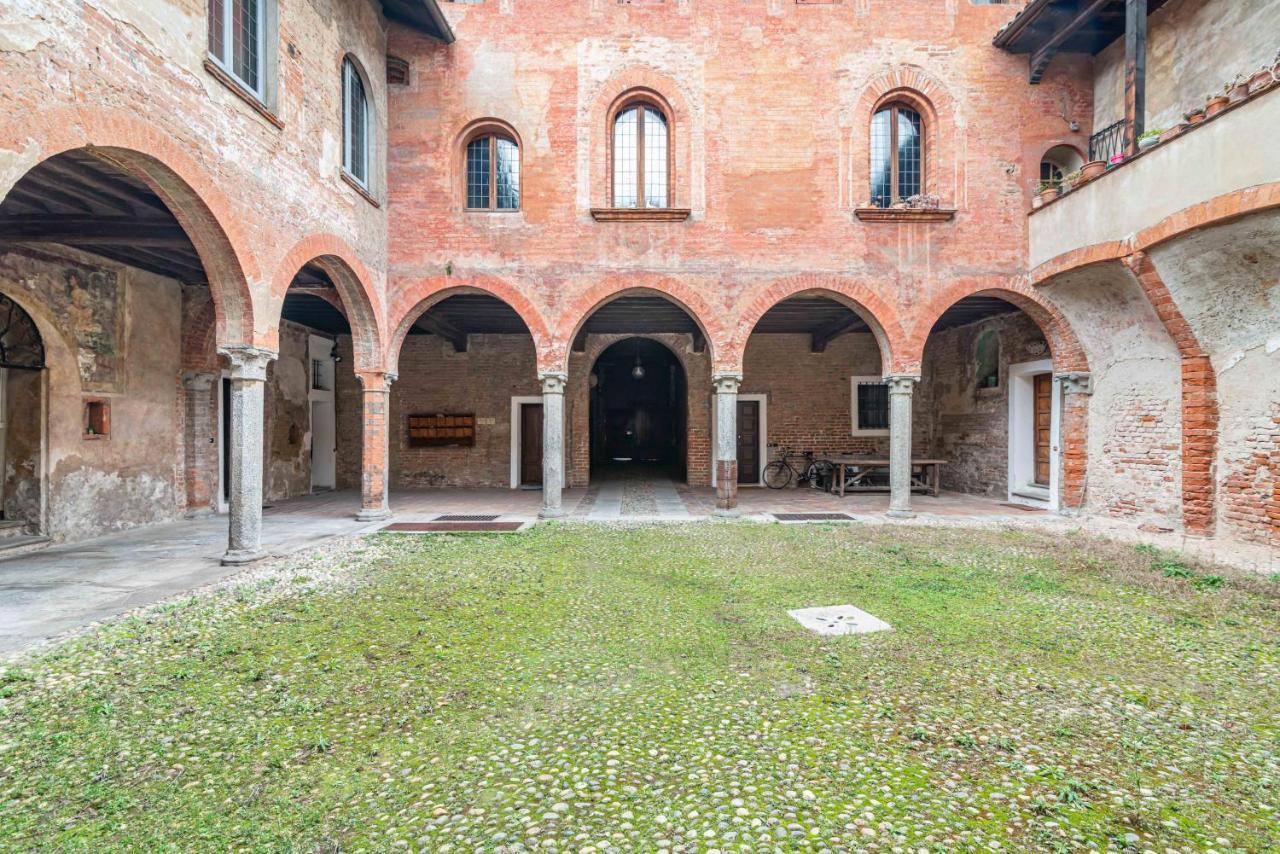 House Of Foscolo - Palazzo Cornazzani - By Host4U Apartment ปาเวีย ภายนอก รูปภาพ