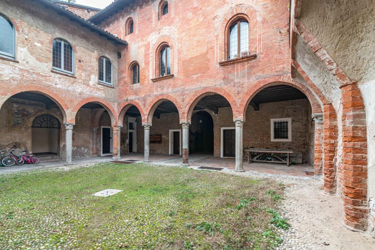House Of Foscolo - Palazzo Cornazzani - By Host4U Apartment ปาเวีย ภายนอก รูปภาพ