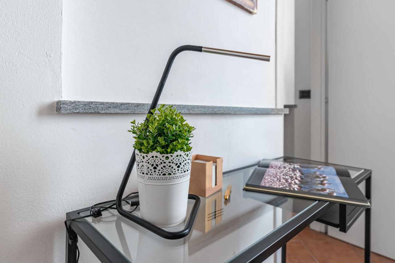 House Of Foscolo - Palazzo Cornazzani - By Host4U Apartment ปาเวีย ภายนอก รูปภาพ