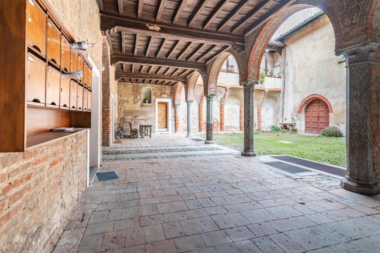 House Of Foscolo - Palazzo Cornazzani - By Host4U Apartment ปาเวีย ภายนอก รูปภาพ